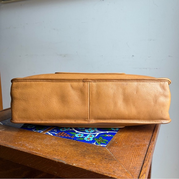 *RARE* Bonnie Cashin Coach Oversized Patch Pocket Saddle Leather Tote VTG 1960s - Picture 8 of 16